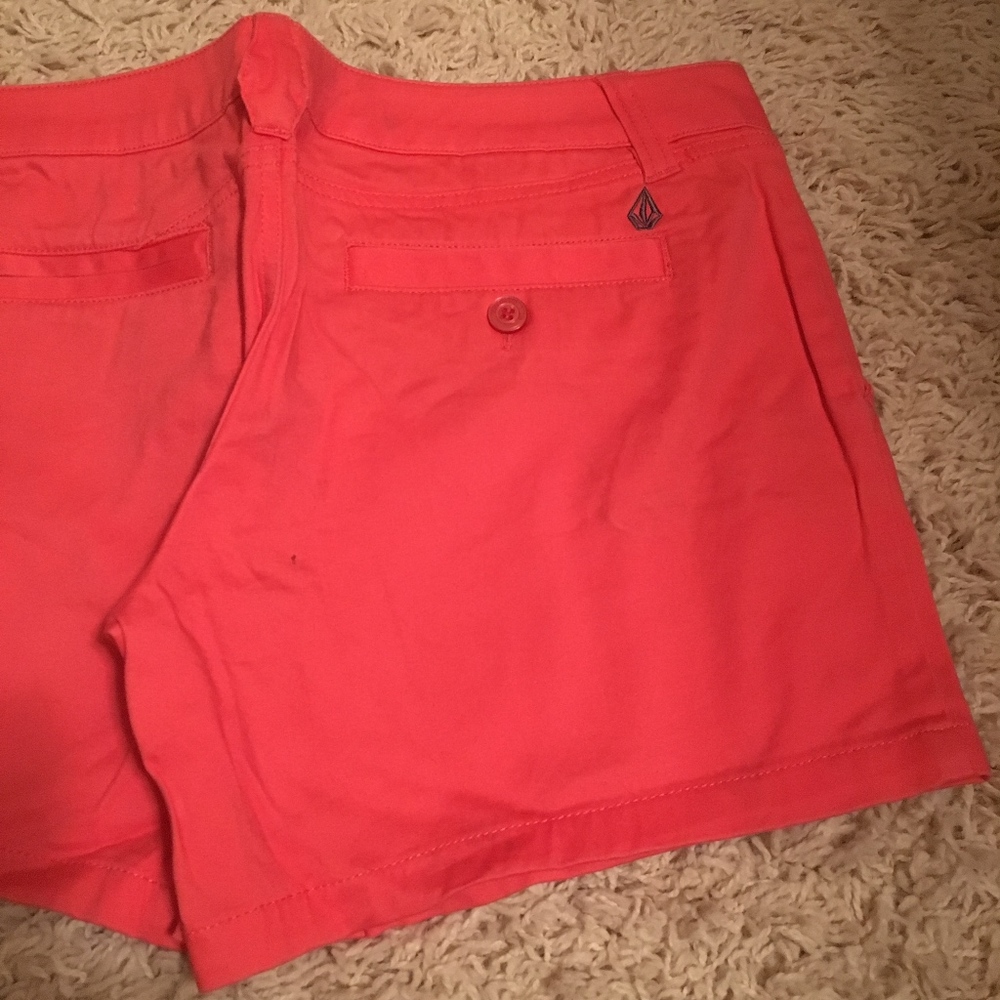 Volcom Shorts - Picture 5 of 5